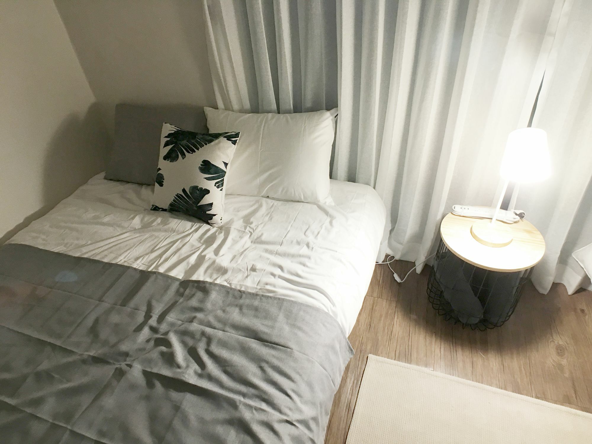 Апартаменты Sunny House Hongik Snt 1Mins Сеул Экстерьер фото